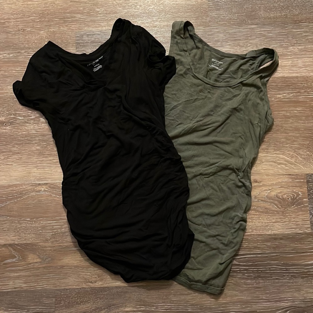 A pea in the pod T shirt and motherhood tank top S maternity tops
